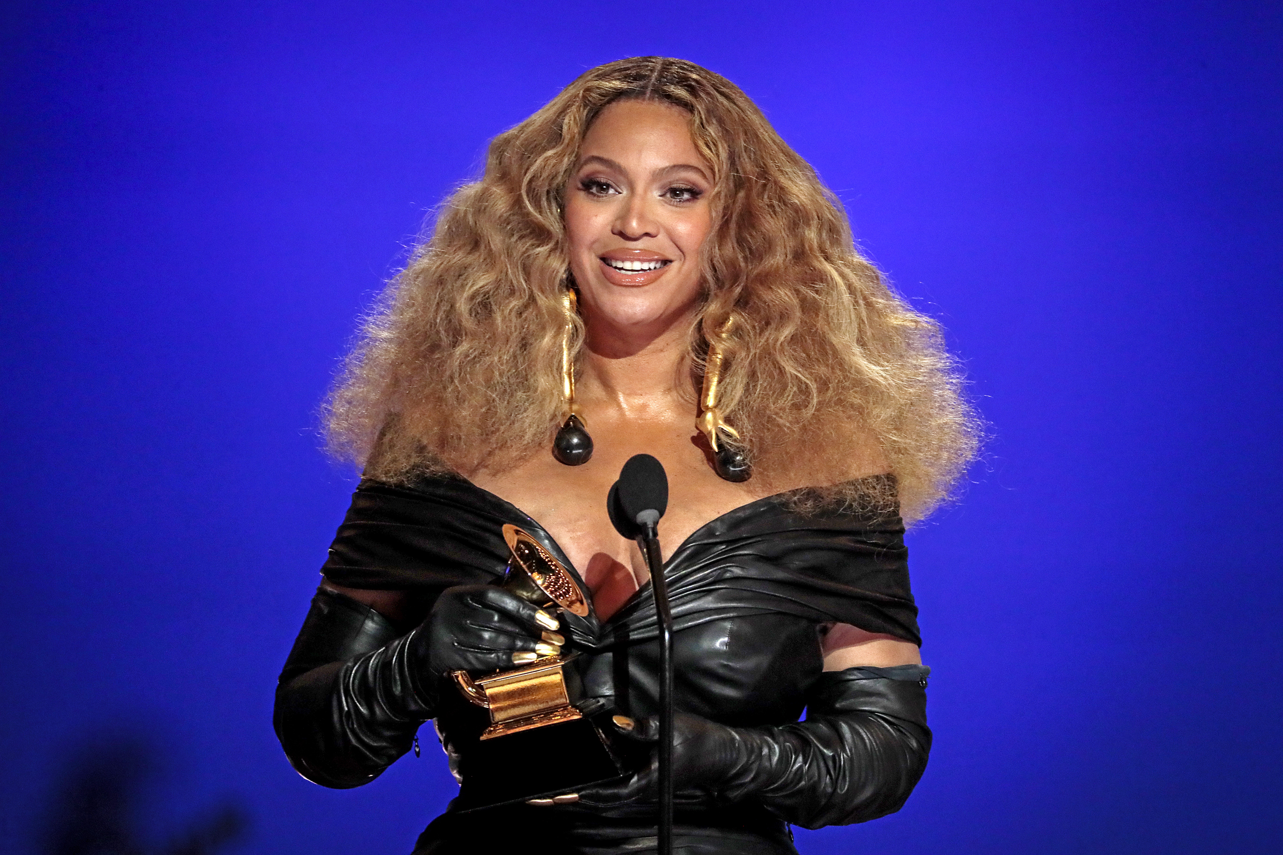 Beyoncé: Iconic singer, entrepreneur, and philanthropist. Fashion and beauty mogul. Creative force behind Parkwood Entertainment.